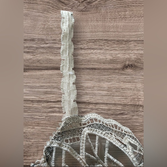 Lejaby Savanna Ecru Embroidery Balconette Underwire Couture Bra France Size 34D - Picture 8 of 10